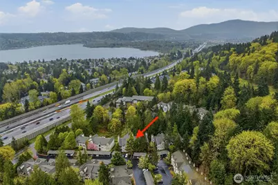 18501 SE Newport Way #H136, Issaquah, WA 98027 - Photo 32
