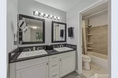 18501 SE Newport Way #H136, Issaquah, WA 98027 - Photo 18