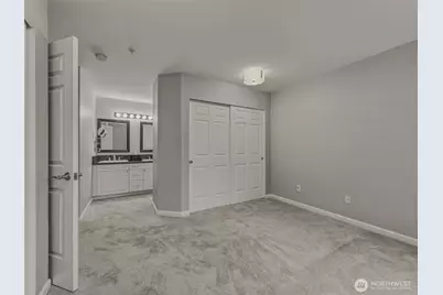 18501 SE Newport Way #H136, Issaquah, WA 98027 - Photo 16
