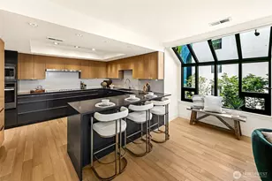 2400 Aurora Ave N, Seattle, WA 98109 - Photo 10