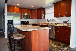8611 Vistarama Ave, Everett, WA 98208 - Photo 10
