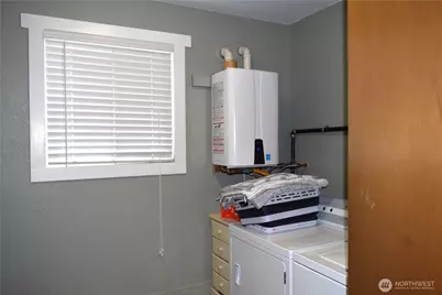 8611 Vistarama Avenue, Everett, WA 98208 - Photo 24