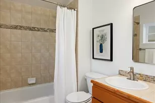 908 NW 85th St, Seattle, WA 98117 - Photo 16