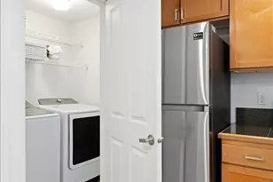 908 NW 85th St, Seattle, WA 98117 - Photo 12