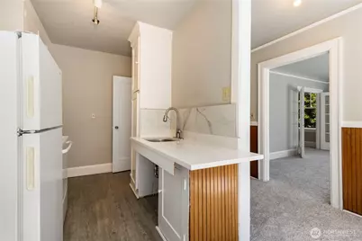 321 Boylston Avenue E #202, Seattle, WA 98102 - Photo 14