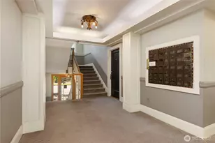 321 Boylston Ave E, Seattle, WA 98102 - Photo 24