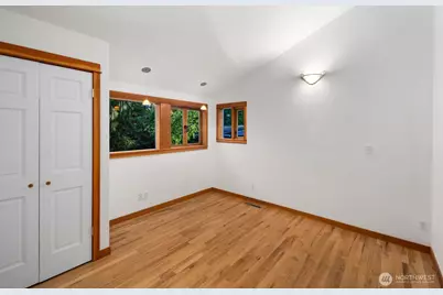 12746 10th Avenue NE, Seattle, WA 98125 - Photo 22