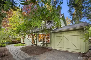 12746 10th Ave NE, Seattle, WA 98125 - Photo 2