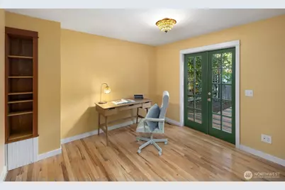 12746 10th Avenue NE, Seattle, WA 98125 - Photo 18