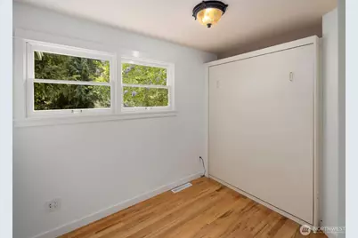 12746 10th Avenue NE, Seattle, WA 98125 - Photo 16