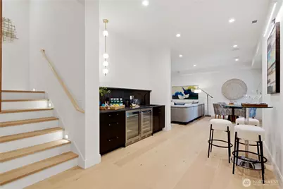 10411 NE 17th Street, Bellevue, WA 98004 - Photo 26
