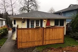 1834 27th Ave, Seattle, WA 98122 - Photo 1