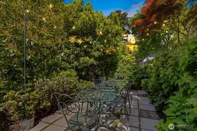 511 33rd Avenue, Seattle, WA 98122 - Photo 38
