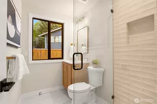13400 SE 56th Pl, Bellevue, WA 98006 - Photo 18