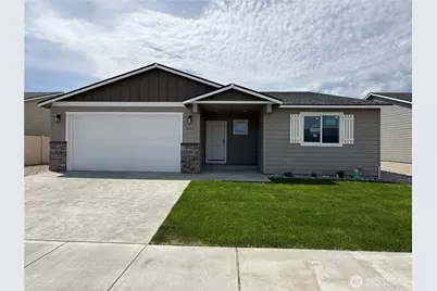 202 Salmon Drive, Wenatchee, WA 98801 - Photo 1