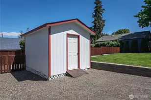 415 W 11th Ave, Ellensburg, WA 98926 - Photo 4