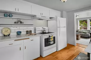 14339 Ashworth Ave N, Seattle, WA 98133 - Photo 6