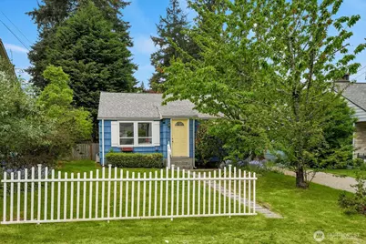 14339 Ashworth Avenue N, Seattle, WA 98133 - Photo 16