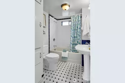 14339 Ashworth Avenue N, Seattle, WA 98133 - Photo 12