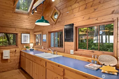 2726 Sea Garden Lane, Camano Island, WA 98282 - Photo 6