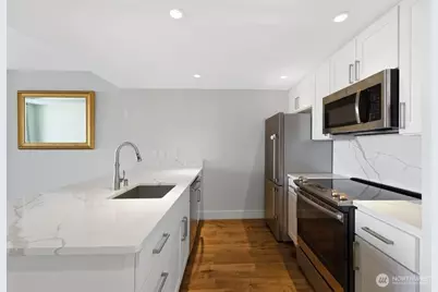 2600 2nd Avenue #1608, Seattle, WA 98121 - Photo 4