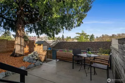 5232 38th Avenue NE, Seattle, WA 98105 - Photo 14