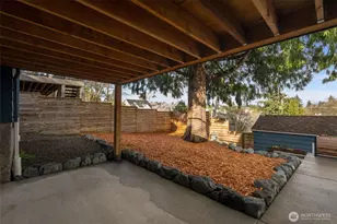 5232 38th Ave NE, Seattle, WA 98105 - Photo 32