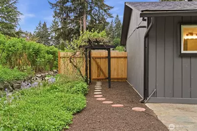 22605 60th Avenue W, Mountlake Terrace, WA 98043 - Photo 30