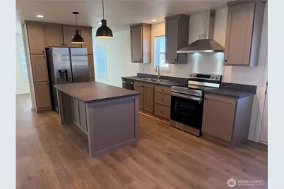 402 Maple Avenue #52, Sunnyside, WA 98944 - Photo 2
