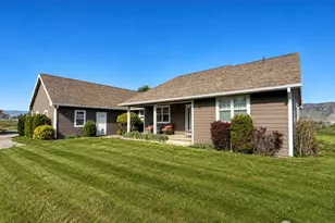 22 Rooster Flts Rd, Oroville, WA 98844 - Photo 1