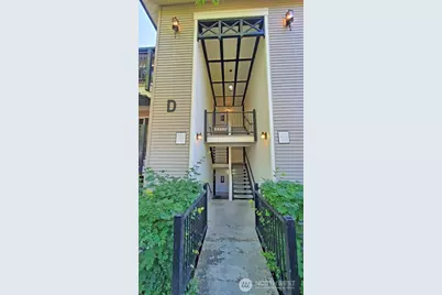 215 9th Street #D201, Kirkland, WA 98033 - Photo 2