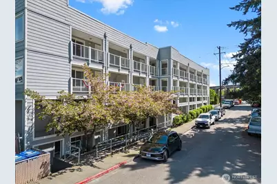 3318 30th Avenue SW #B409, Seattle, WA 98126 - Photo 2