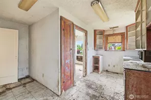 3704 N Tyler St, Tacoma, WA 98407 - Photo 16