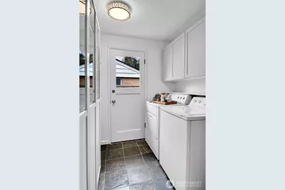 17542 10th Avenue NE, Shoreline, WA 98155 - Photo 18