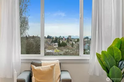 908 N 46th Street #F, Seattle, WA 98103 - Photo 1