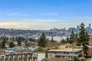 908 N 46th St, Seattle, WA 98103 - Photo 22