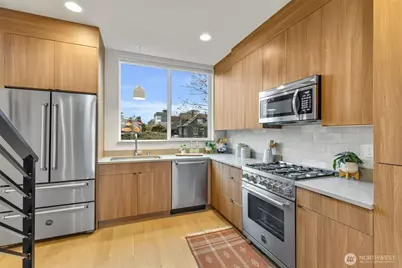 908 N 46th Street #F, Seattle, WA 98103 - Photo 6