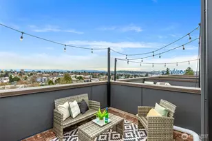 908 N 46th St, Seattle, WA 98103 - Photo 2