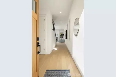 15016 SE 22nd Street, Bellevue, WA 98007 - Photo 2