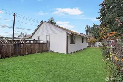 2302 Orchard Street W, Fircrest, WA 98466 - Photo 16