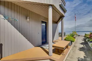 6779 Columbia Beach Dr, Clinton, WA 98236 - Photo 8