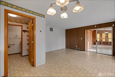 6323 89th Avenue W, University Place, WA 98467 - Photo 12