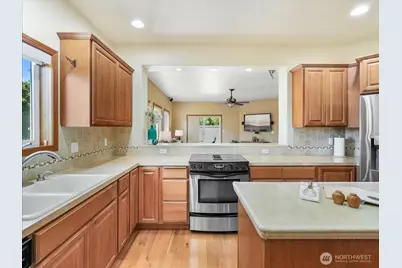 1301 Park Avenue, Puyallup, WA 98372 - Photo 14