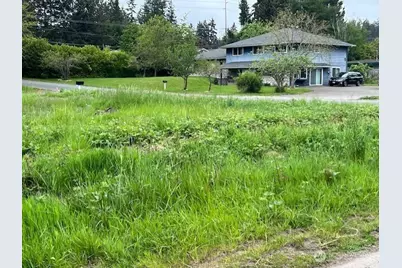 64 Pearl Place, Bremerton, WA 98310 - Photo 2