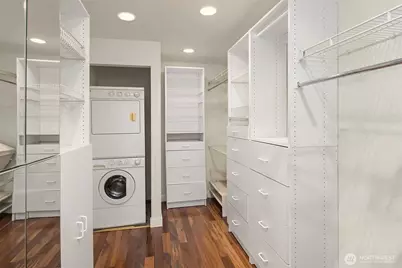 9823 Arrowsmith Avenue S, Seattle, WA 98118 - Photo 38