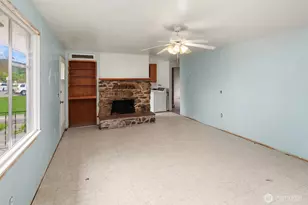 33313 SE 42nd St, Fall City, WA 98024 - Photo 12