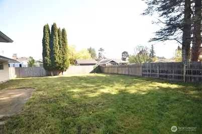 614 S Pine Street, Burlington, WA 98233 - Photo 22