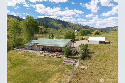 446 Rendezvous Road, Winthrop, WA 98862 - Photo 2