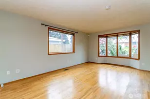 9406 Tacoma Ave S, Tacoma, WA 98444 - Photo 8