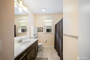 9410 Bowthorpe St SE, Olympia, WA 98513 - Photo 4